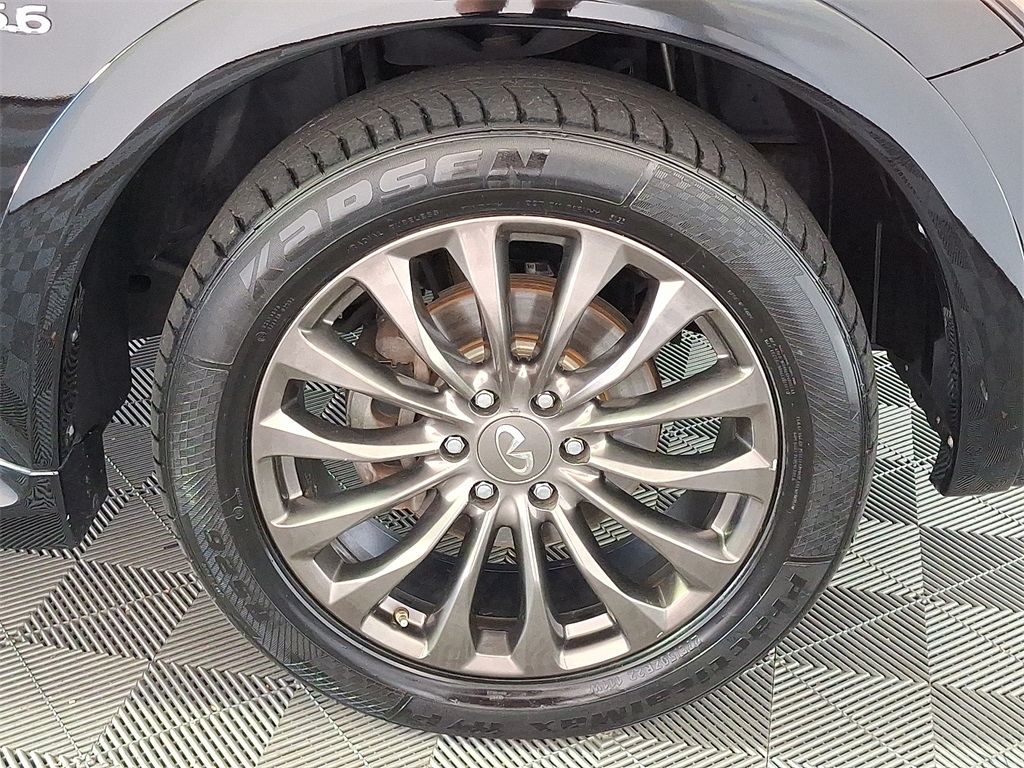 2015 Infiniti QX80 Limited photo 8