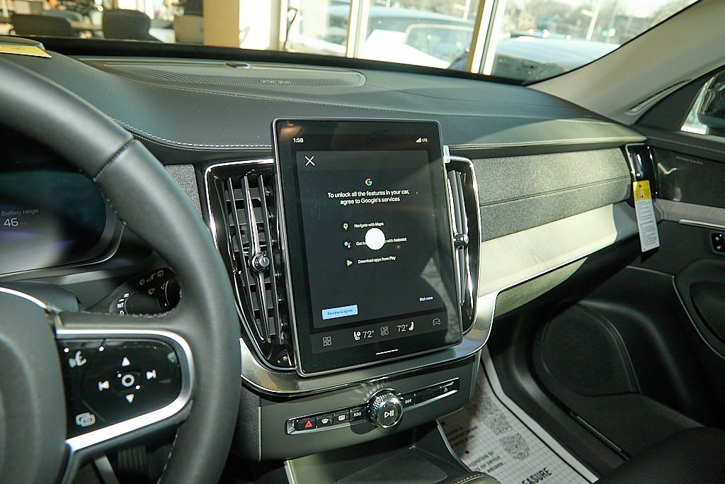 2026 VOLVO XC90 - Image 8