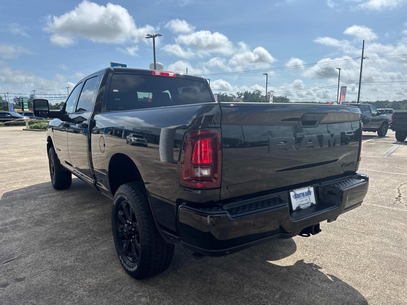 2025 Ram 2500 Big Horn photo 3