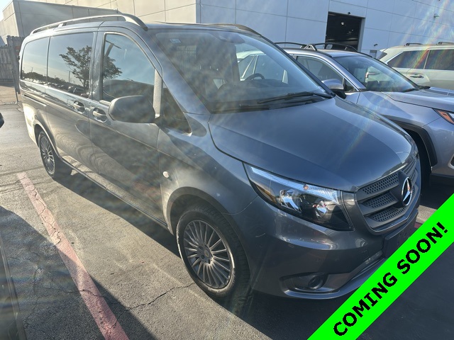 2017 Mercedes-Benz Metris Passenger Van