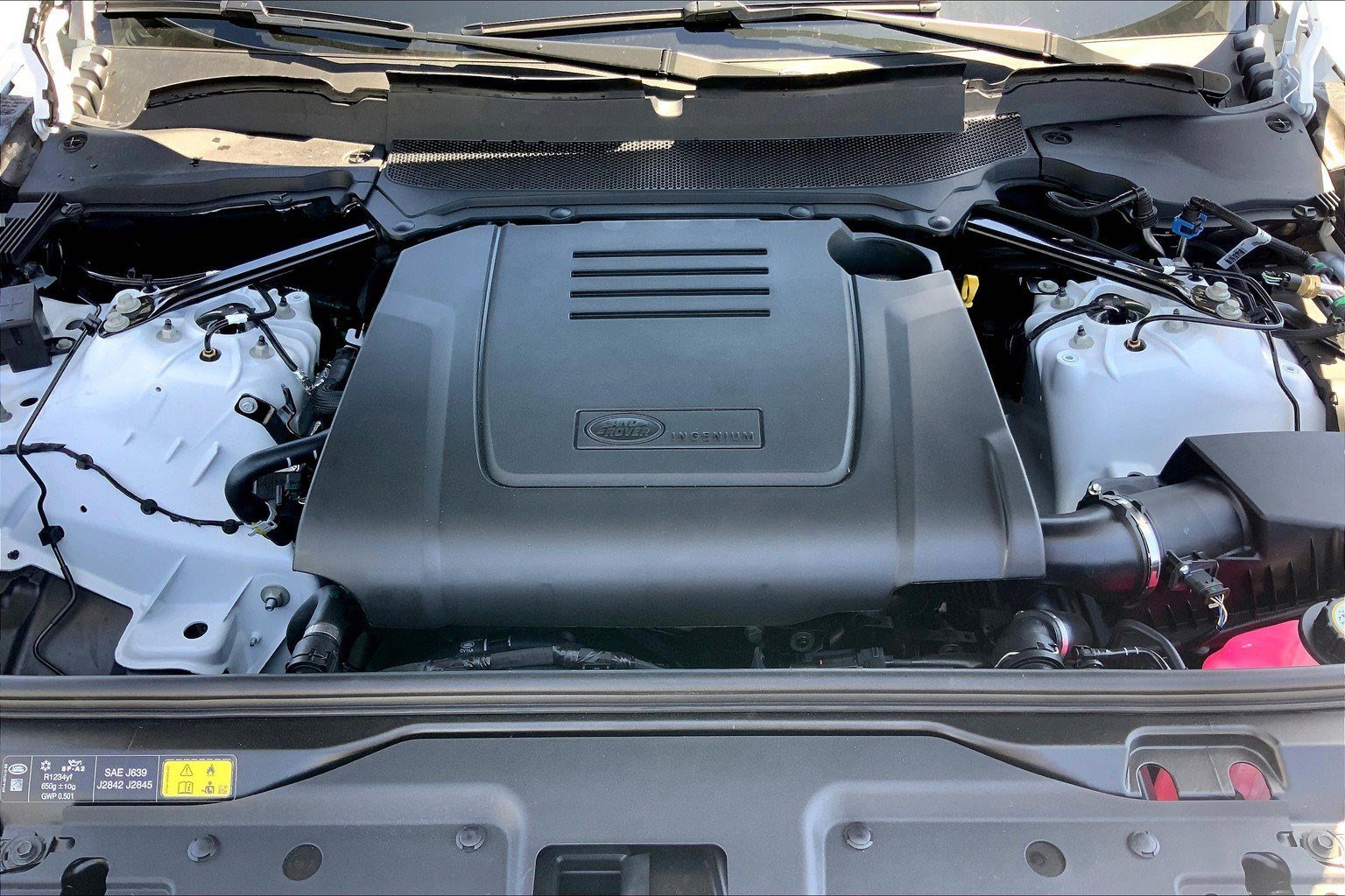 2025 Land Rover Discovery S photo 7