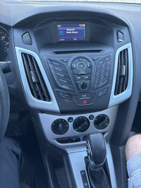 2014 Ford Focus SE photo 10