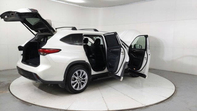 Used 2021 Blizzard Pearl Toyota Hybrid Limited image 11