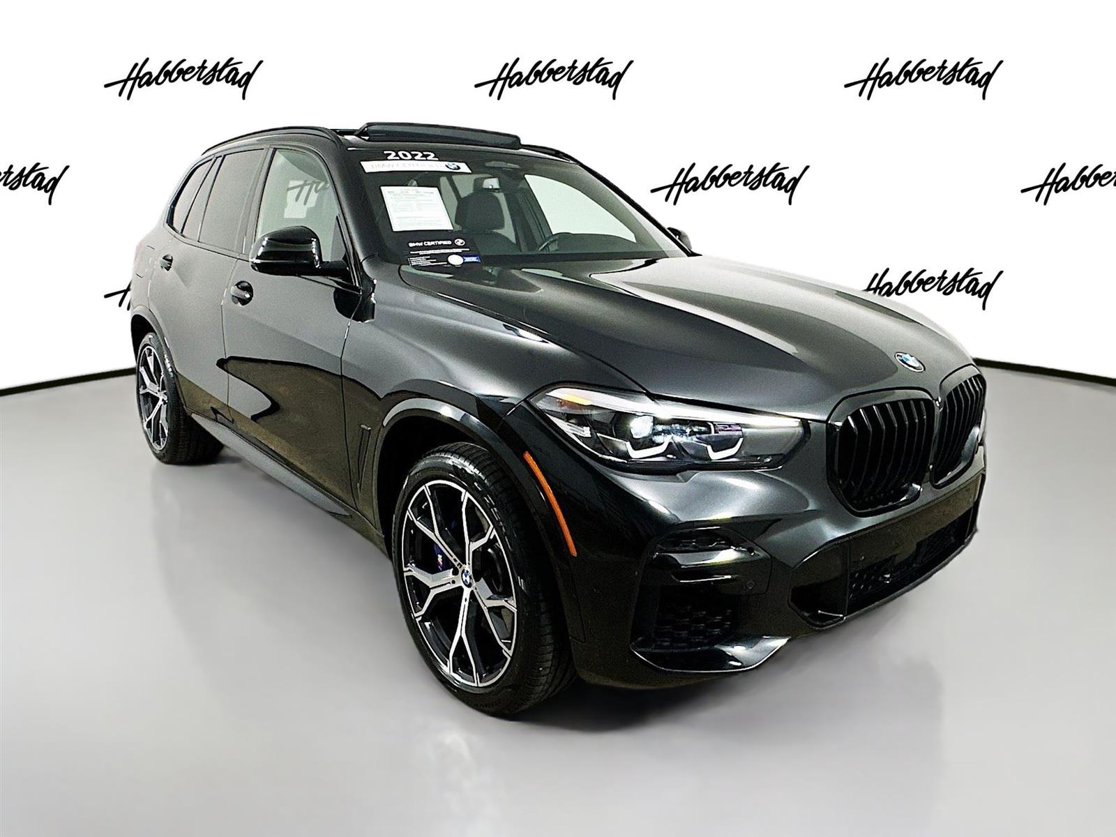 Certified Used 2022 Black Sapphire Metallic BMW M50i image 3