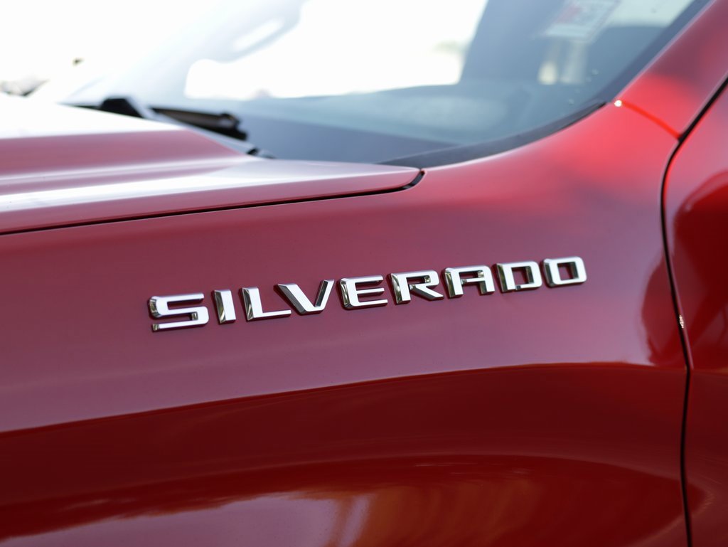 2022 Chevrolet Silverado LT photo 31