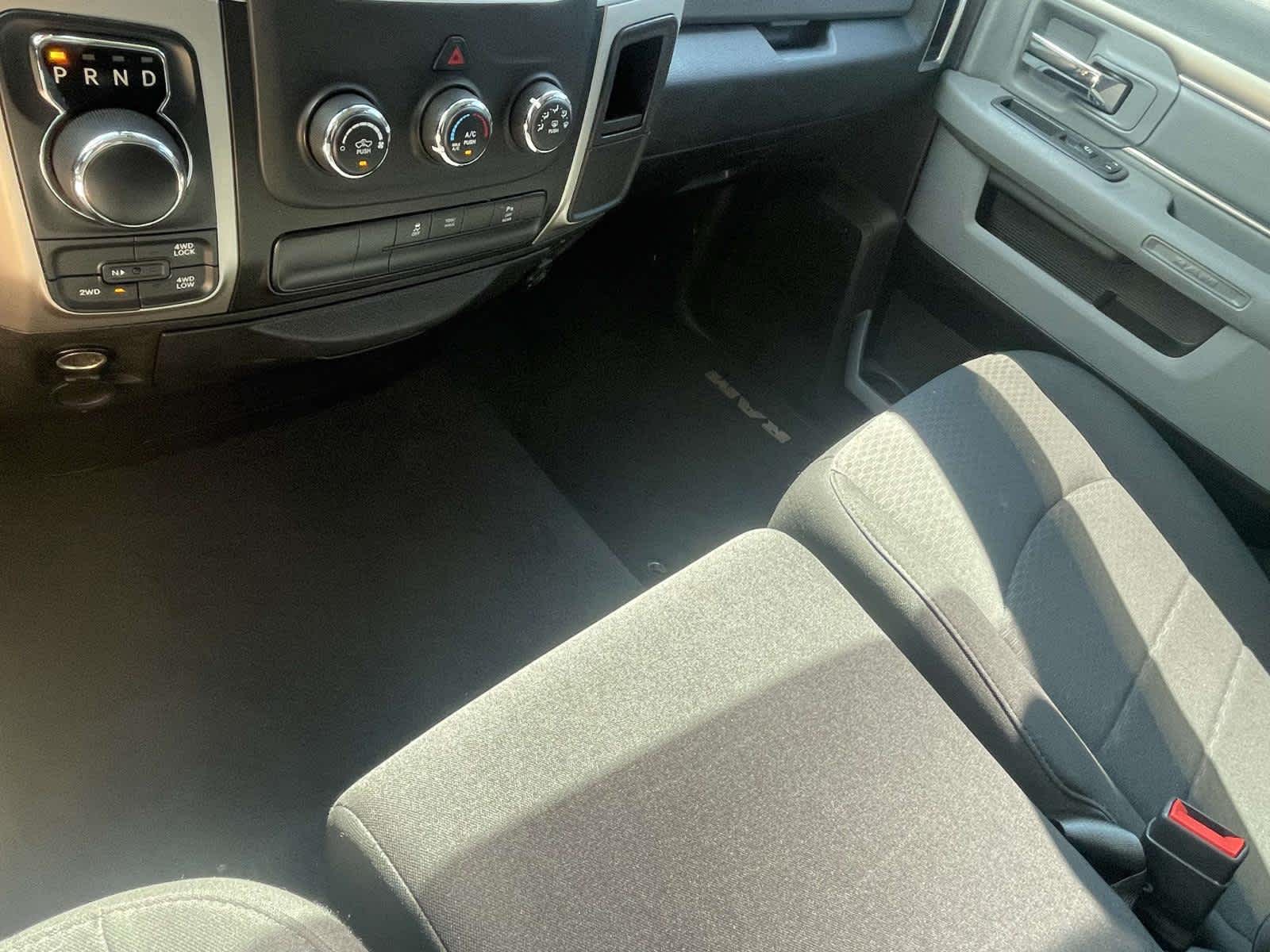 2020 Ram 1500 Classic Warlock photo 21