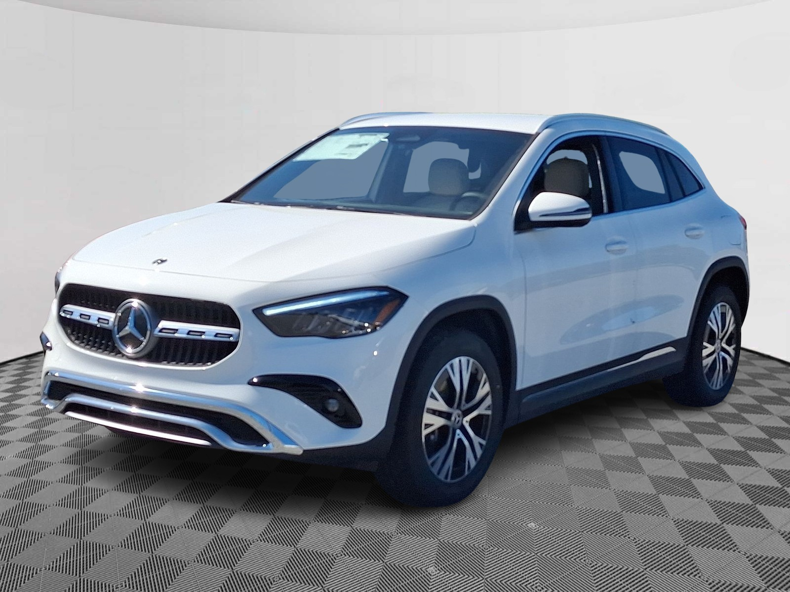 2025 Mercedes Benz GLA 250 4MATIC photo 2