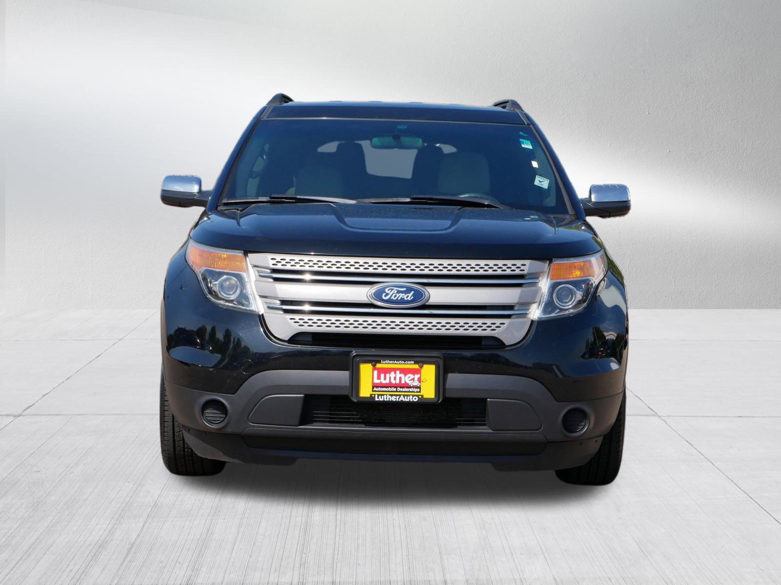 2012 Ford Explorer Base photo 2