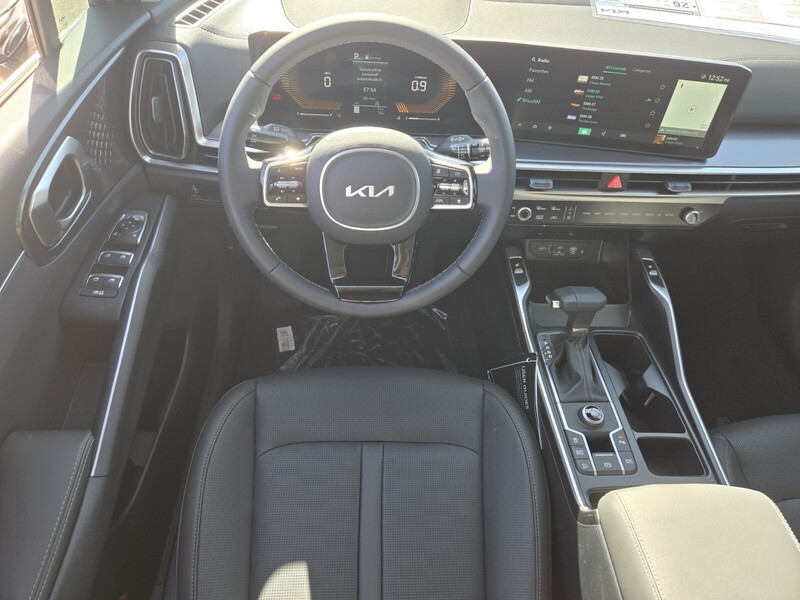 2025 Kia Sorento S photo 7