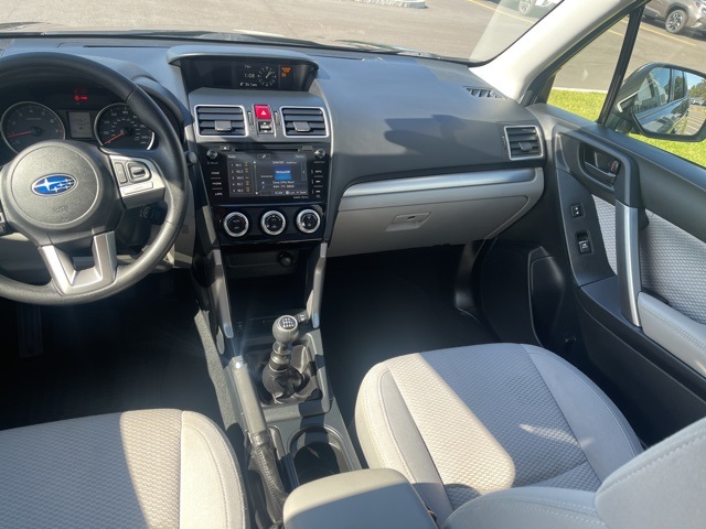 2018 Subaru Forester 2.5i Premium photo 16