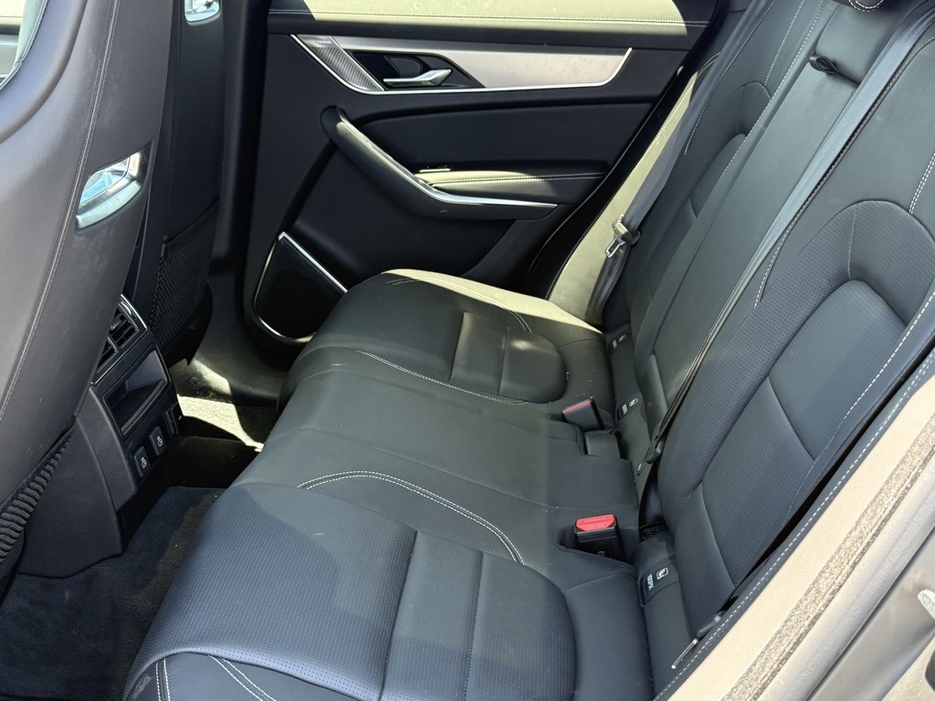 2025 Jaguar F-PACE P250 R-Dynamic S photo 23