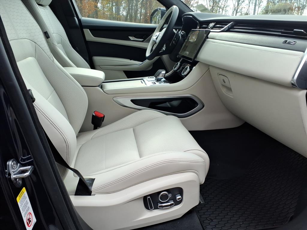 2026 Jaguar F-PACE P400 R-Dynamic S photo 2