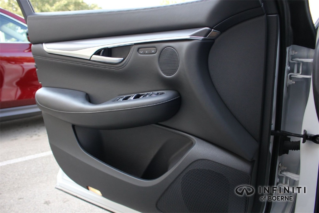 2024 Infiniti QX55 Luxe photo 18
