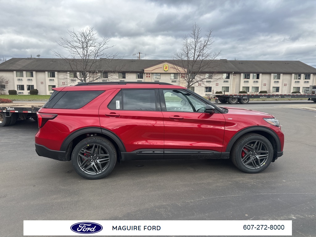 2026 Ford Explorer ST-Line photo 3