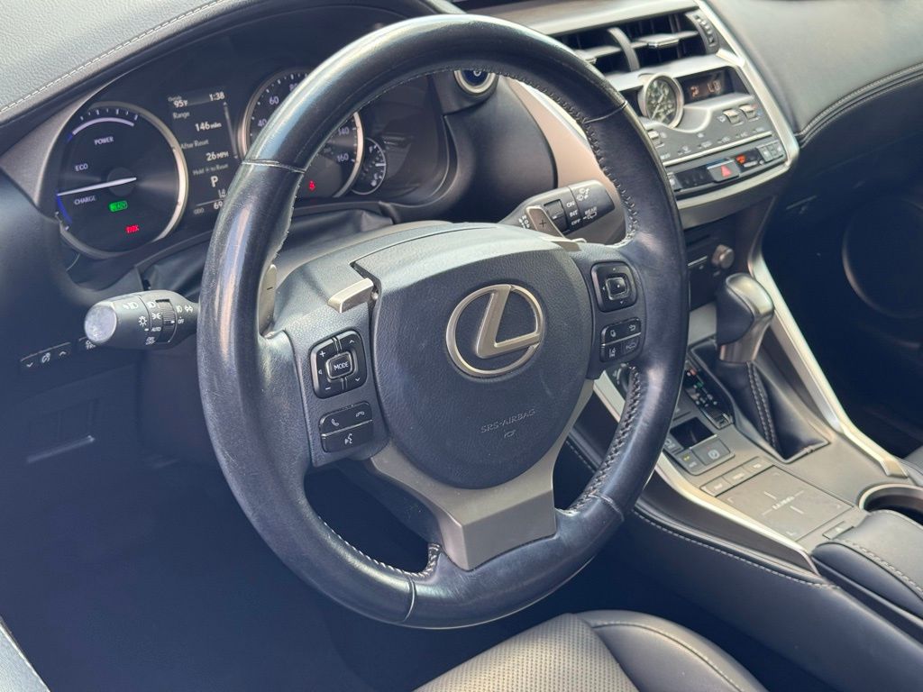 2019 Lexus NX 300h Luxury photo 17