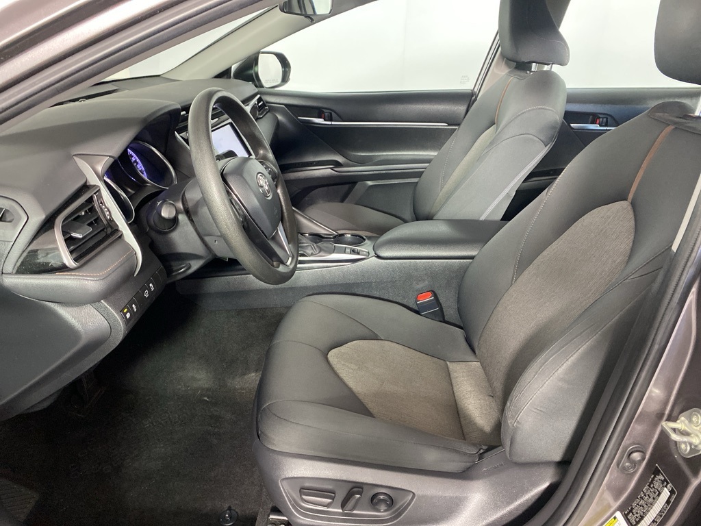 2020 Toyota Camry LE photo 18