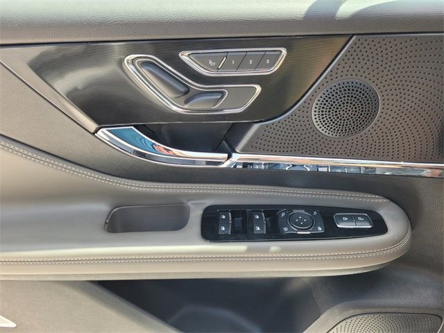 2025 Lincoln Corsair Premiere photo 17