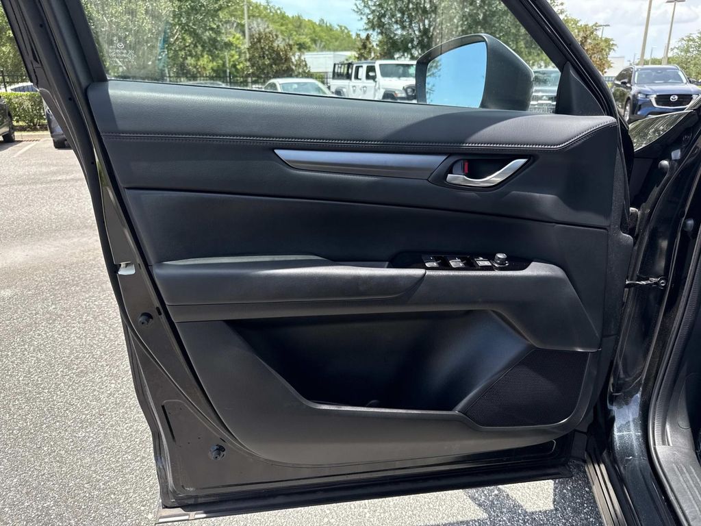 2024 Mazda CX-5 Preferred photo 17
