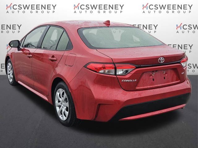 2021 Toyota Corolla LE photo 3