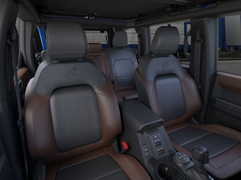 2024 Ford Bronco Outer Banks photo 10