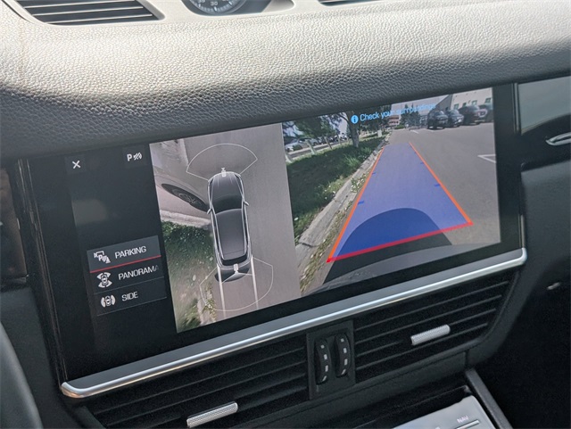 2019 Porsche Cayenne Base photo 12