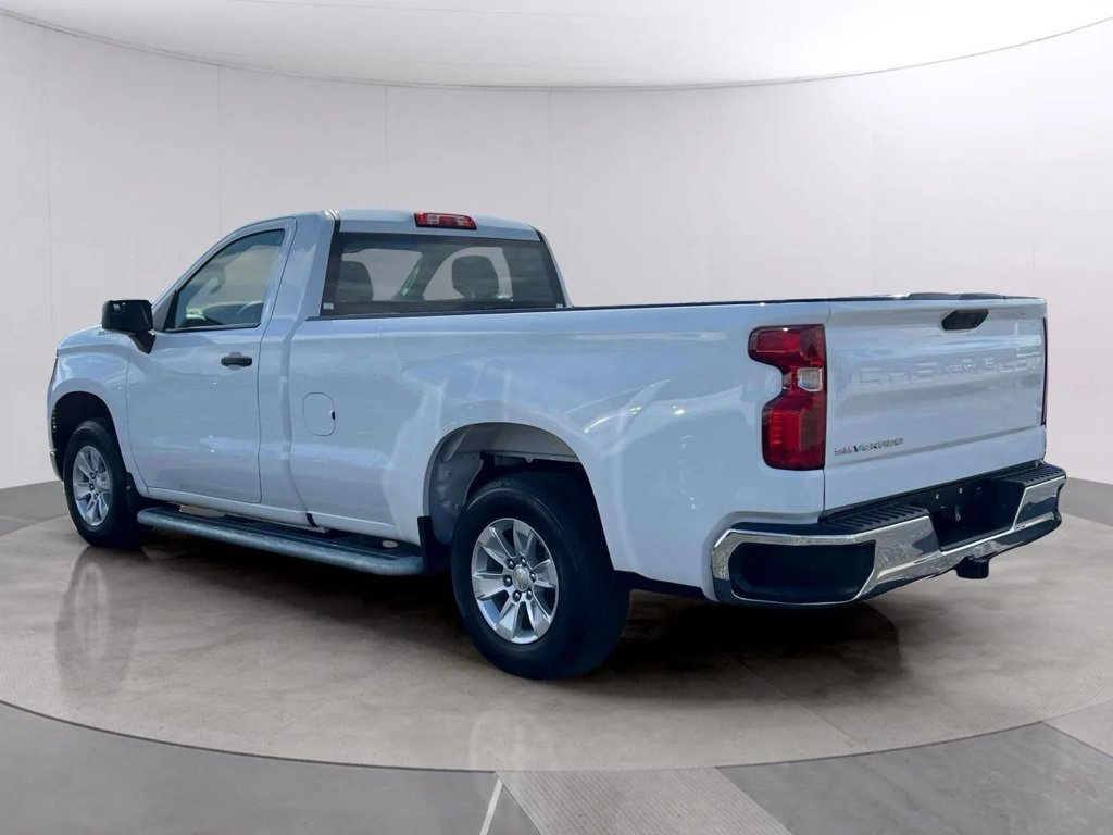 2024 Chevrolet Silverado 1500 photo 3