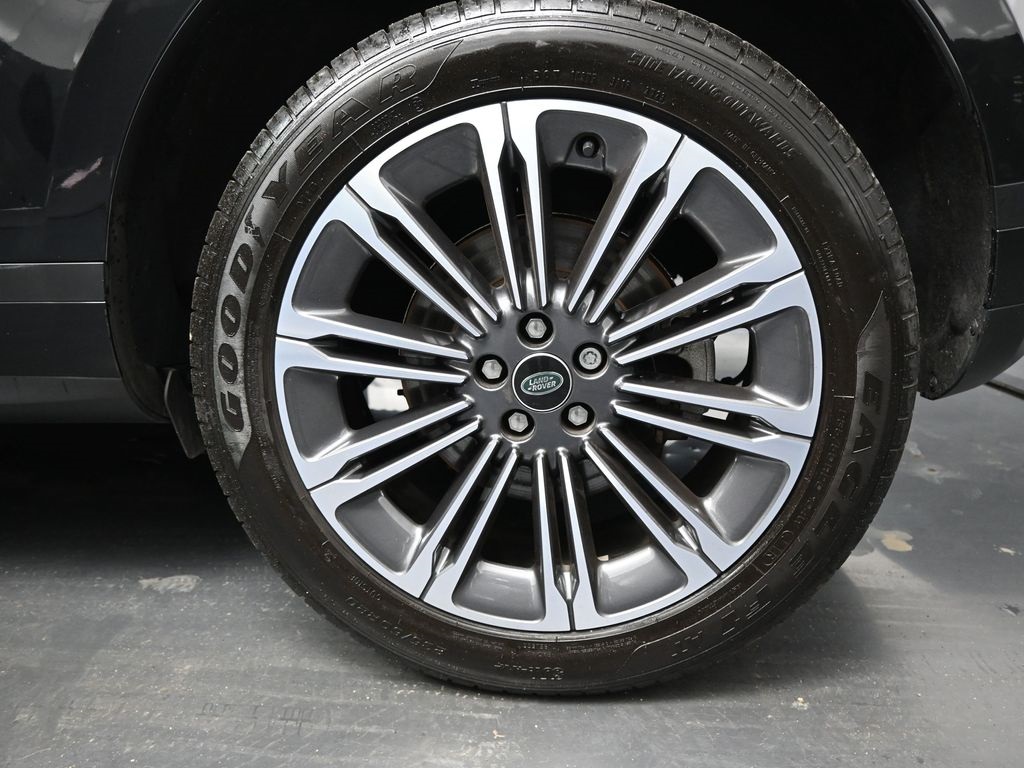 2024 Land Rover Range Rover Evoque S photo 7