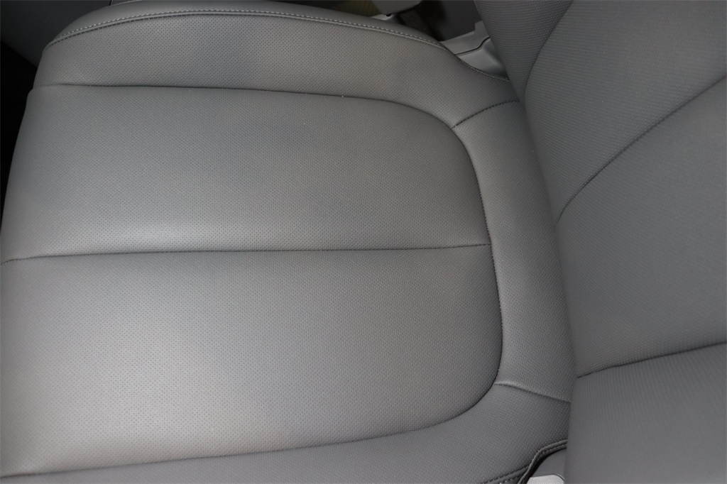 2025 Hyundai Ioniq 5 SE photo 7