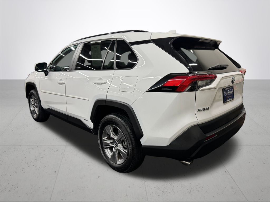 2023 Toyota RAV4 Hybrid LE photo 2