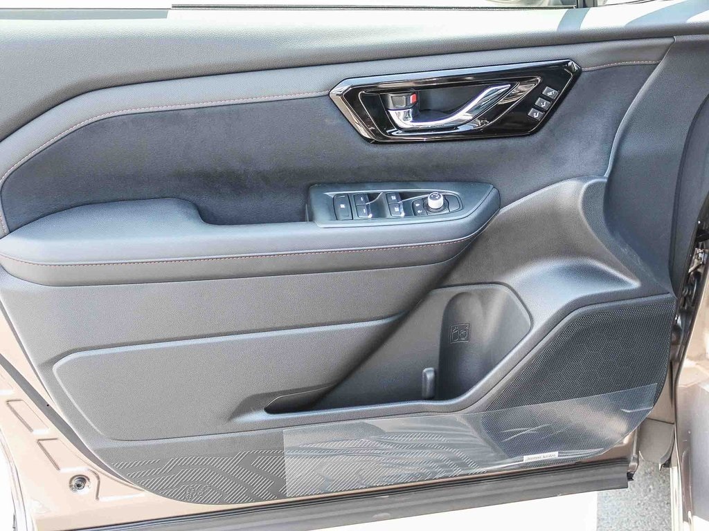 2025 Subaru Forester Touring photo 19