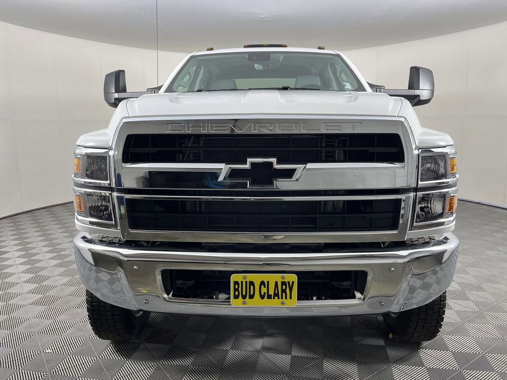 2025 Chevrolet Silverado 5500HD Work Truck photo 2