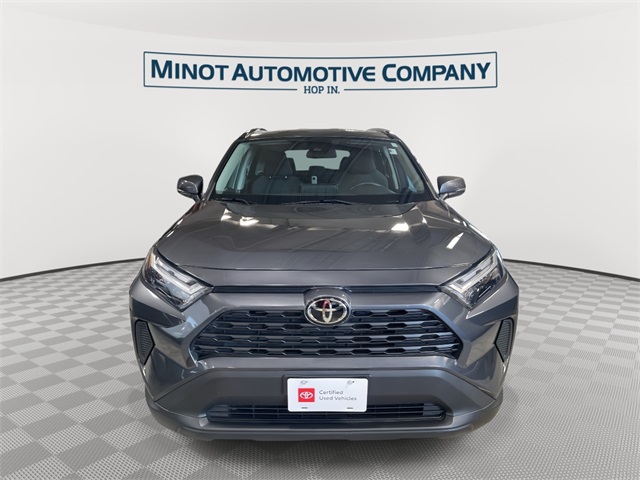 2022 Toyota RAV4 XLE photo 3