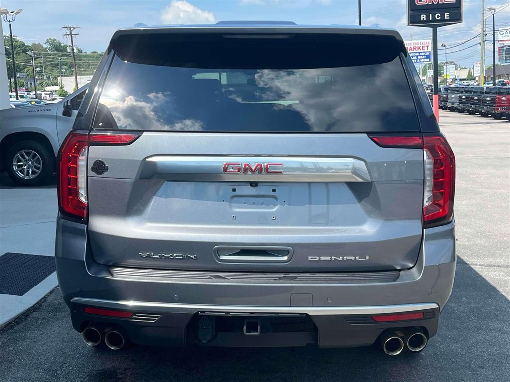 2021 Gmc Yukon XL Denali photo 3