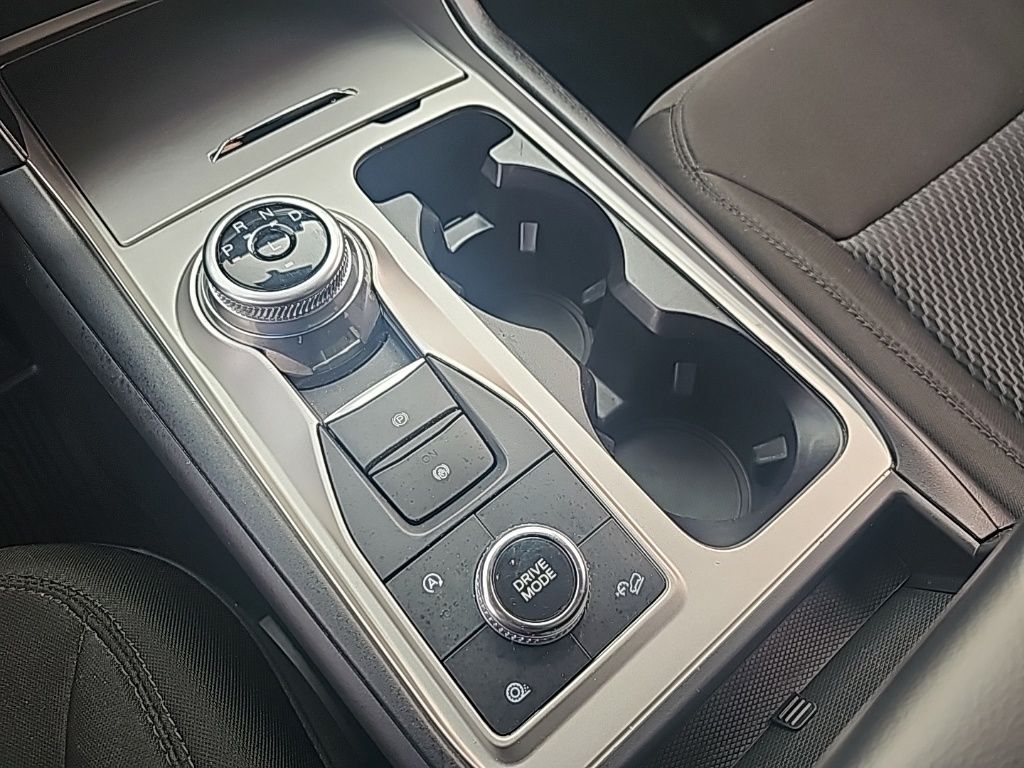 2023 Ford Explorer XLT photo 31