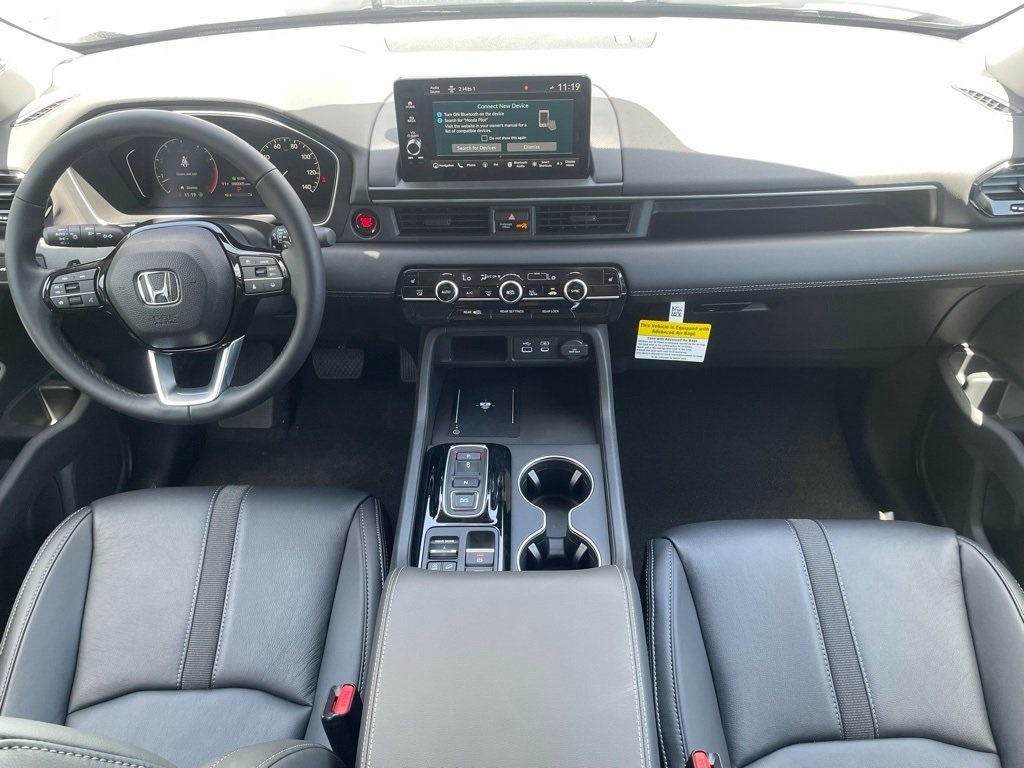2025 Honda Pilot Touring photo 4