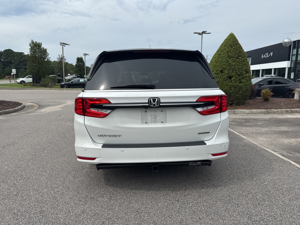 2022 Honda Odyssey Touring photo 4