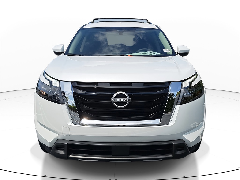 2025 Nissan Pathfinder SV photo 3