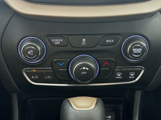 2018 Jeep Cherokee Latitude photo 12