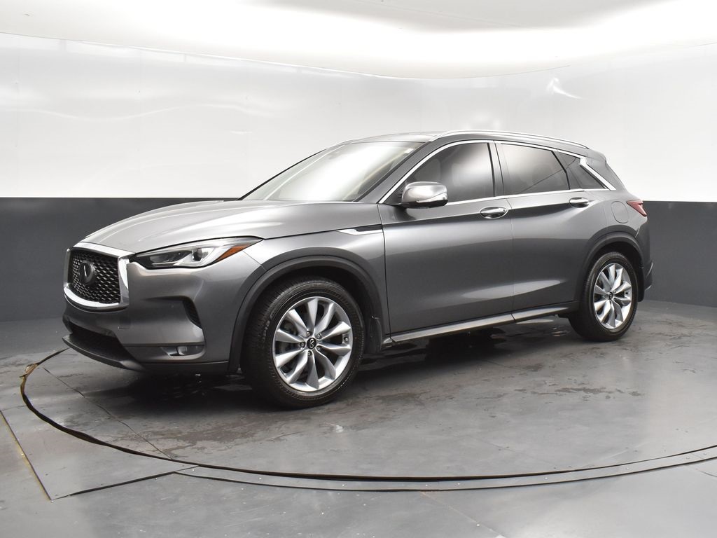 2022 Infiniti QX50 Essential photo 2