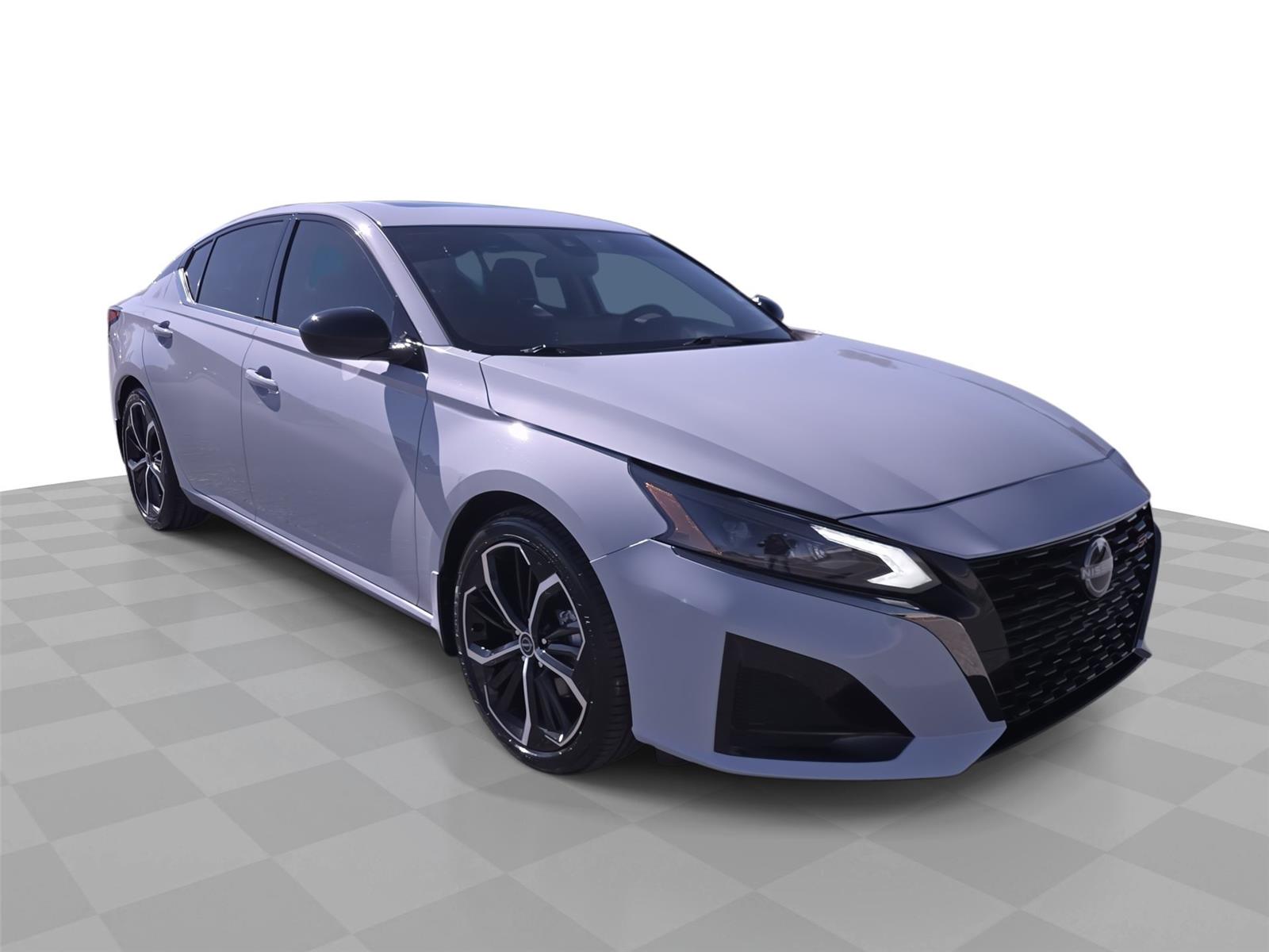 2023 Nissan Altima SR