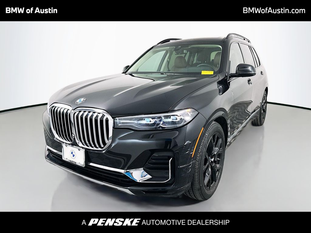 2021 BMW X7 40i's photo