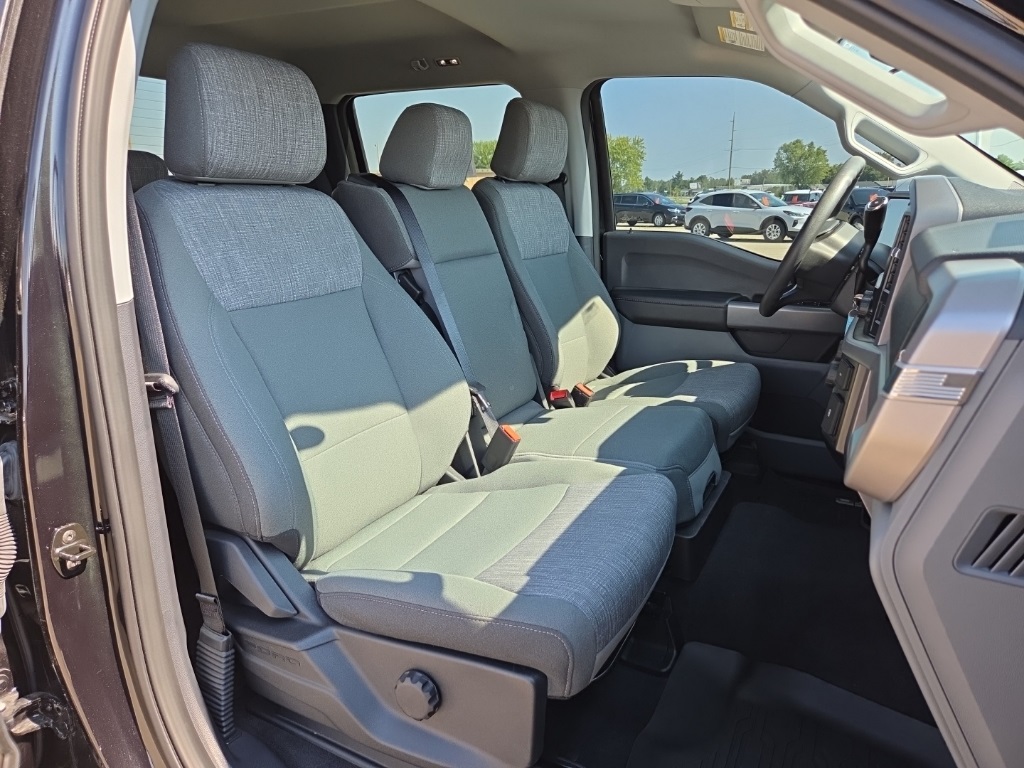 2023 Ford F-150 XLT photo 23