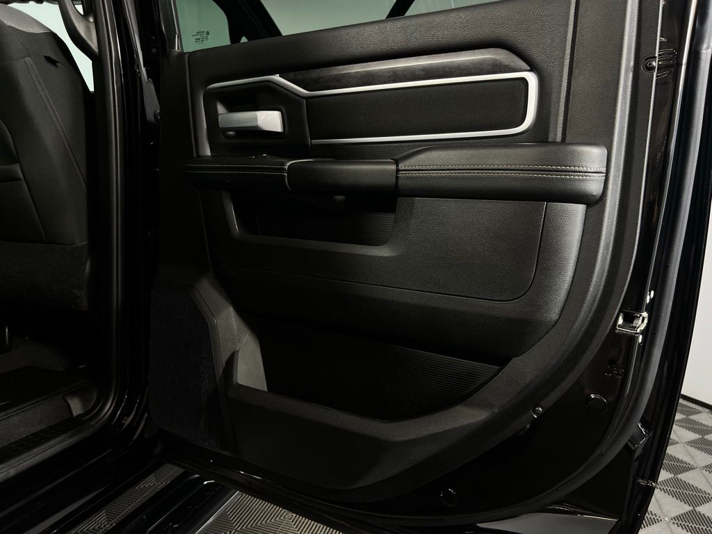 2024 Ram 2500 Big Horn photo 27