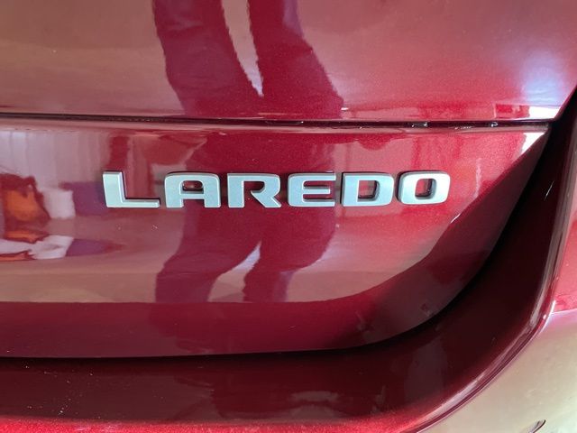 2025 Jeep Grand Cherokee Laredo X photo 9