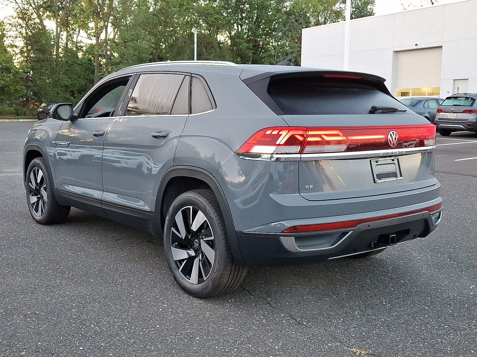 2026 Volkswagen Atlas Cross Sport SE Technology photo 4