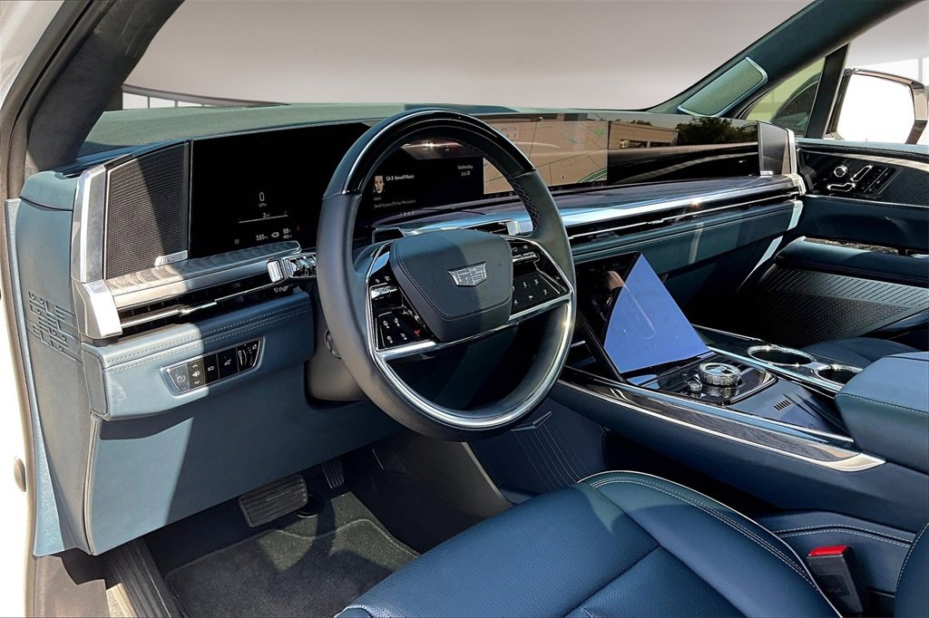 2025 Cadillac Escalade IQ Sport photo 5