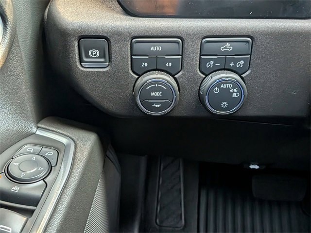 2025 Chevrolet Silverado 1500 LT photo 18