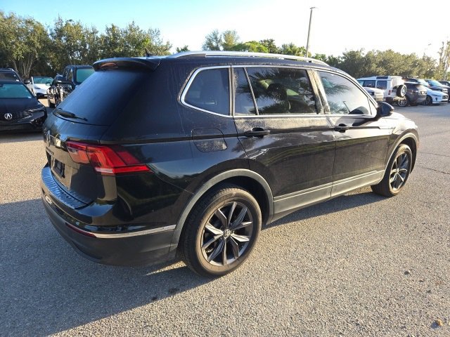 2022 Volkswagen Tiguan SE photo 4