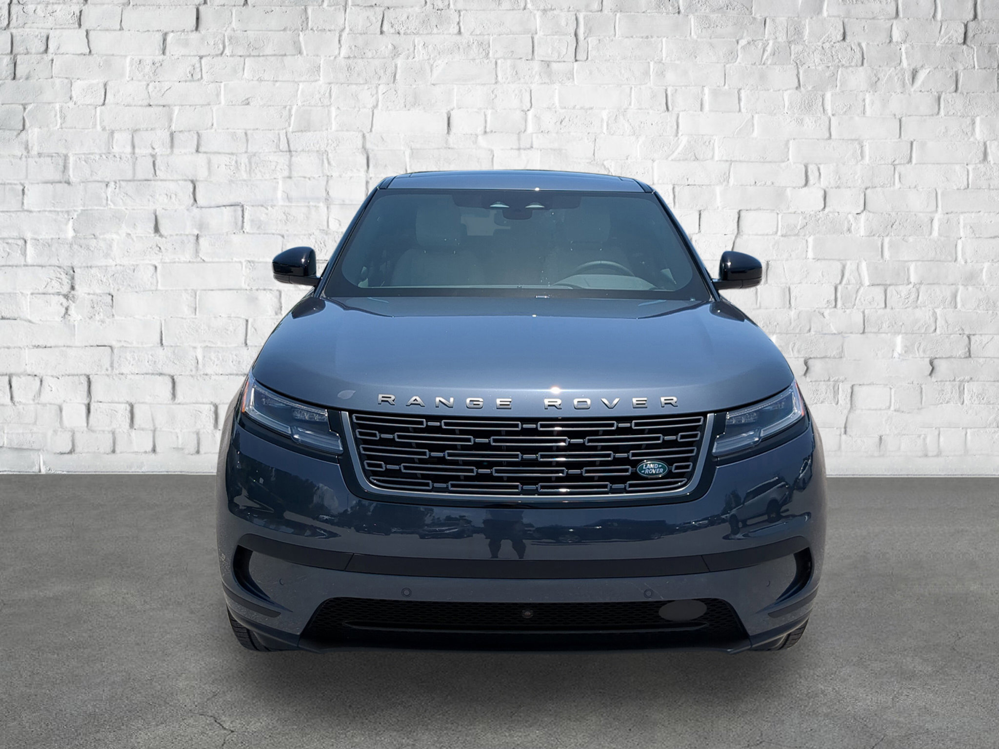 2026 Land Rover Range Rover Velar S photo 2