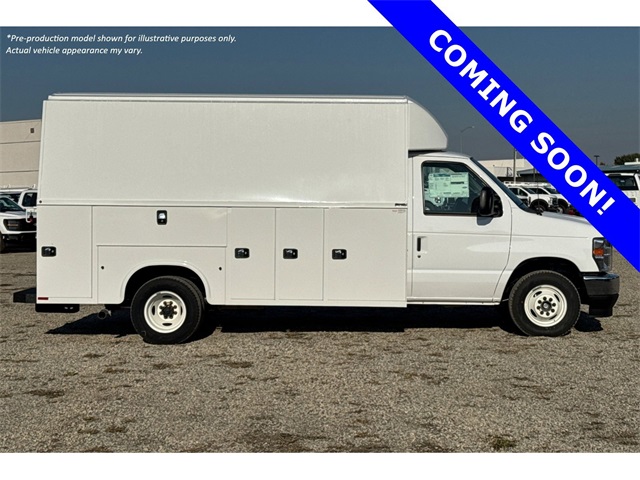 2026 Ford E-450 photo 3